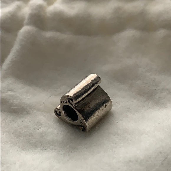 Real Pandora charm with “Best Friends” inscribed. - Picture 3 of 6